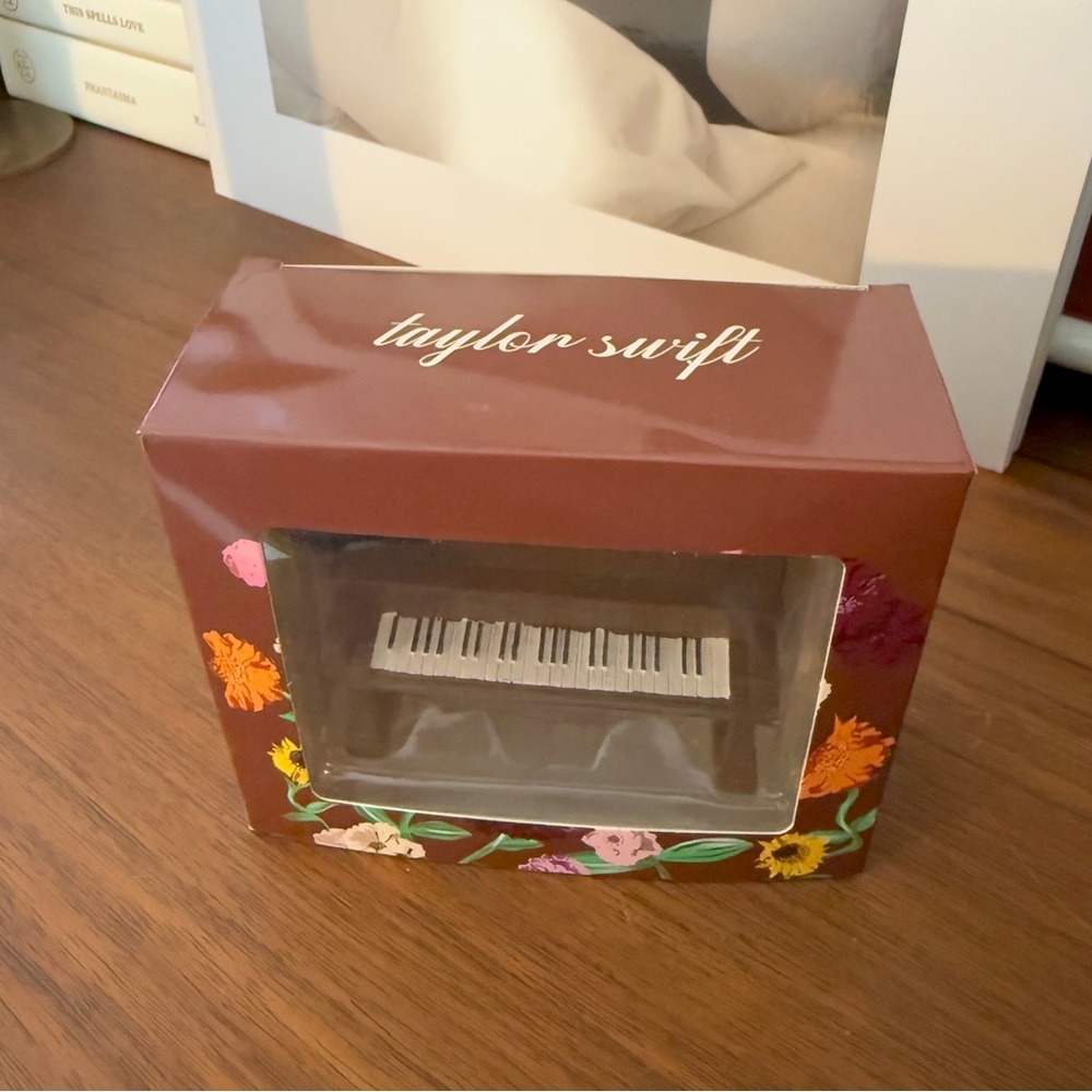 Taylor Swift Acoustic Piano Ornament